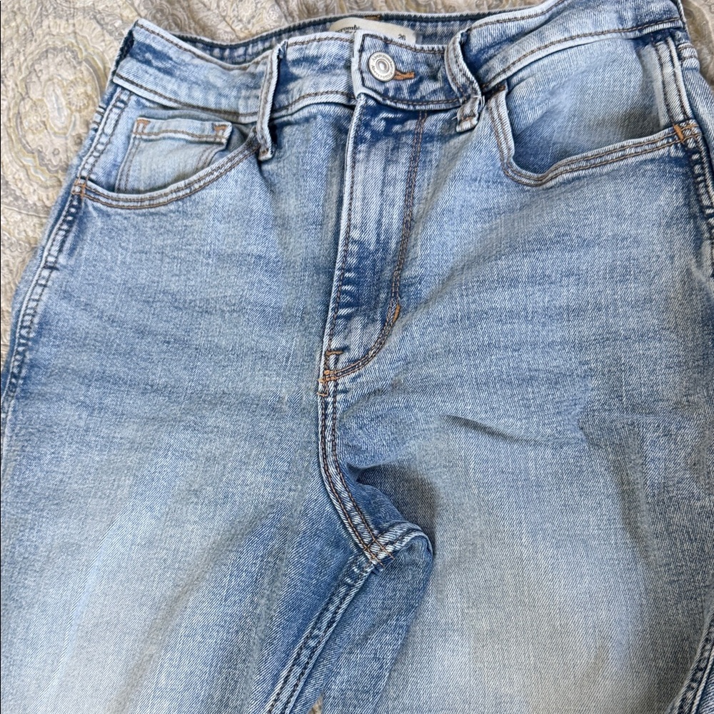 Abercrombie & Fitch Light Blue High-Rise Women's Jeans